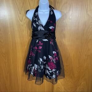 Speechless, Halter Style Mini Dress. Size 9.  Good used condition!
